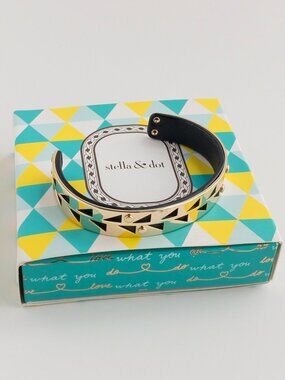 Stella & Dot Addison Cuff Bracelet Black Leather Gold Tone Geometric Cutout